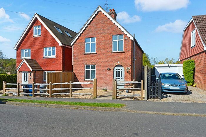 3 Bedroom Detached House For Sale In Pitfold Avenue, Haslemere, GU27