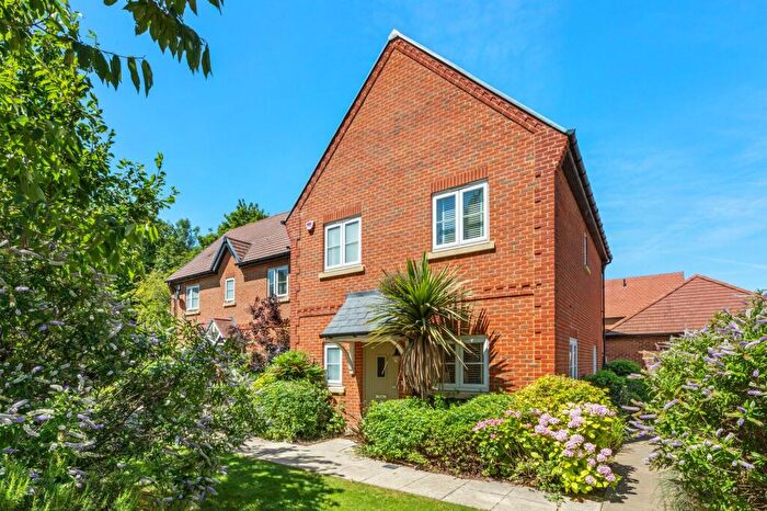 3 Bedroom Detached House For Sale In Aspen Road, High Wycombe, HP10