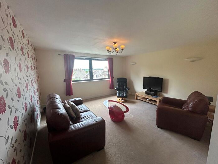 2 Bedroom Flat To Rent In Deer Road, Woodside, Aberdeen, AB24