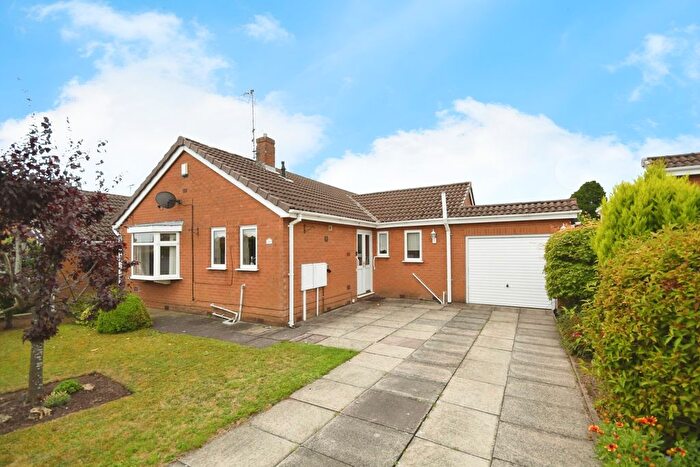 3 Bedroom Bungalow For Sale In Hawksworth Avenue, Forest Town, Mansfield, Nottinghamshire, NG19