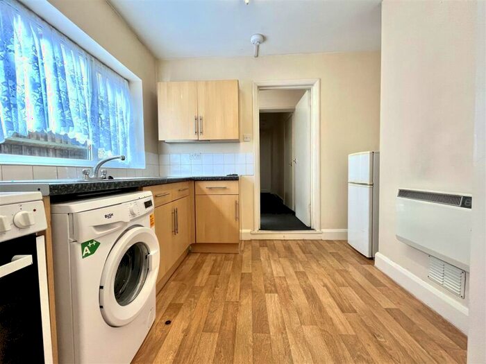 1 Bedroom Maisonette To Rent In Hertford Road, Enfield, EN3