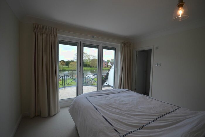 5 Bedroom Detached House To Rent In Mayfield Gardens, Staines-Upon-Thames, TW18