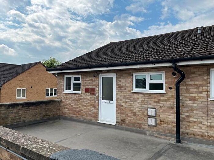2 Bedroom Flat For Sale In Windyridge Gardens, Wyman's Brook, GL50