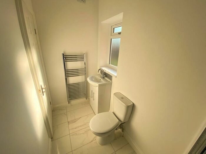 5 Bedroom Detached House To Rent In Carlton Road, Derby, DE23