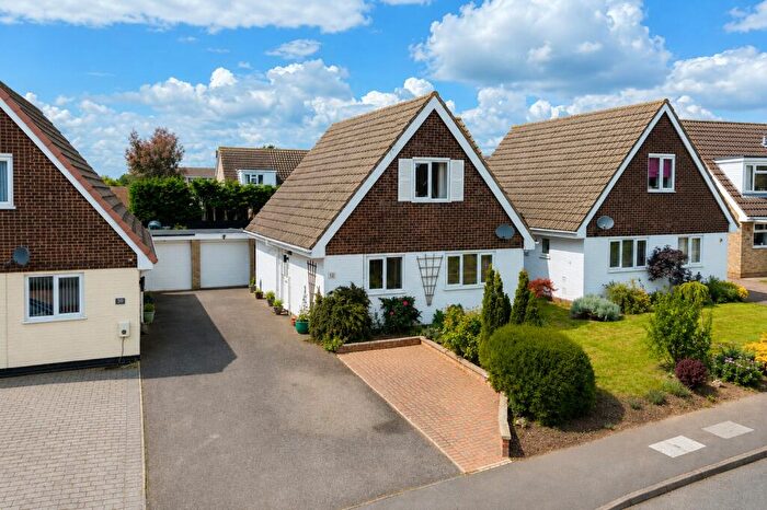 3 Bedroom Detached House For Sale In The Furlongs, Needingworth, St. Ives, Cambridgeshire, PE27