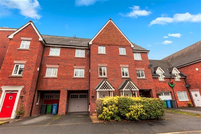 4 Bedroom Terraced House For Sale In Farcroft Close, Lymm, WA13