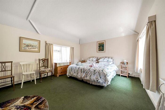 4 Bedroom House For Sale In Bon Accord Road, Swanage, BH19 - Photo 11