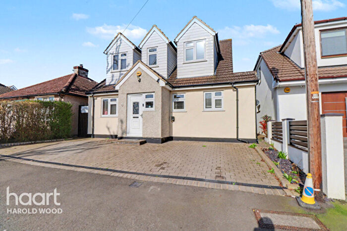 4 Bedroom Detached House For Sale In Greenway, Harold Park, RM3