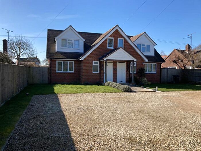3 Bedroom Semi-Detached House For Sale In Peppard Road, Sonning Common, RG4