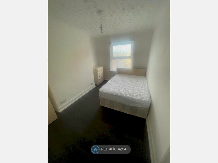 1 Bedroom Flat To Rent In Westdale Road, London, SE18