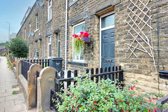 3 Bedroom Terraced House For Sale In Calder Terrace, Mytholmroyd, Hebden Bridge, West Yorkshire, HX7