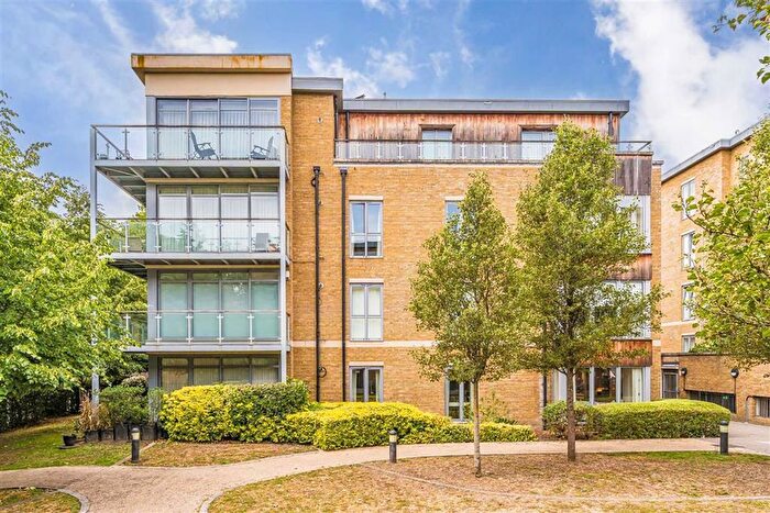 2 Bedroom Flat To Rent In Blagrove Road, Teddington, TW11