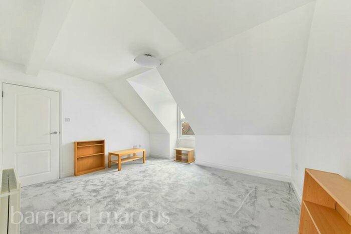 1 Bedroom Apartment To Rent In Lower Addiscombe Road, Croydon, CR0