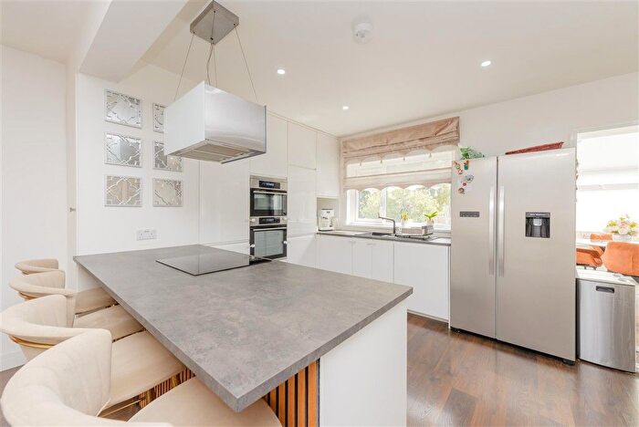 4 Bedroom Semi-Detached Bungalow For Sale In Norman Road, Belvedere, Kent, DA17
