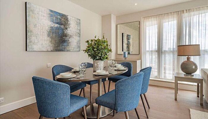 2 Bedroom Apartment To Rent In Apartment A, Westferry Circus, London, E14