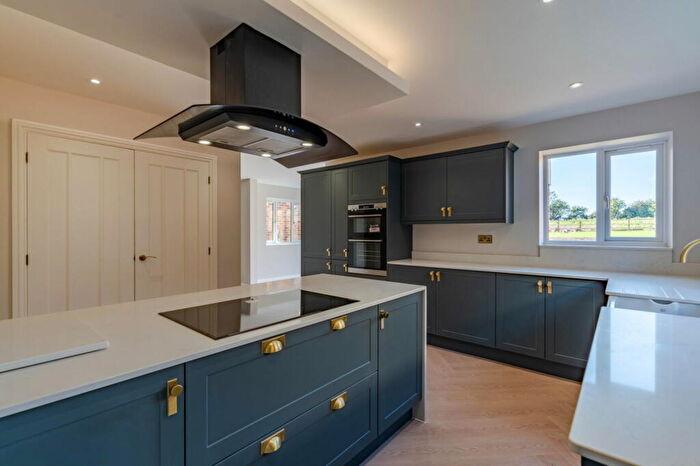 5 Bedroom Detached House For Sale In Highland Place, Minsterworth, Gloucester, GL2
