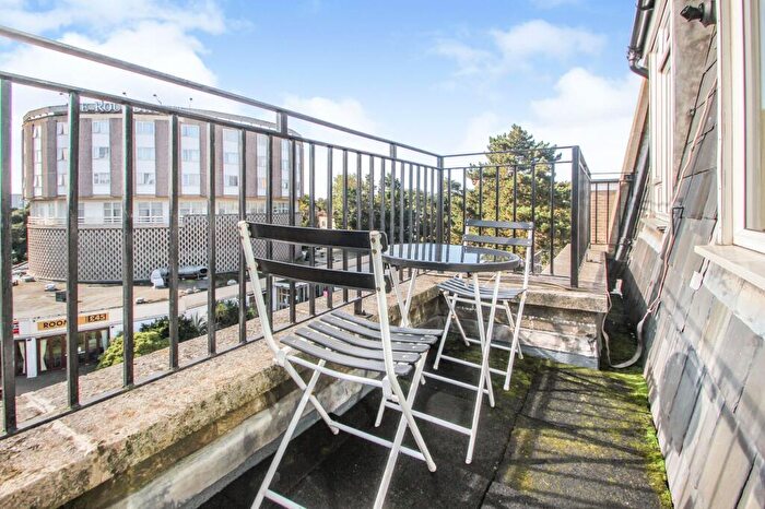 3 Bedroom Property To Rent In Bath Road, Jacey House Bath Road, BH1