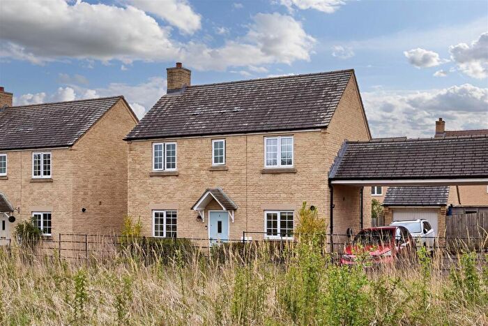 3 Bedroom Detached House For Sale In Sycamore Close, Kings Cliffe, PE8