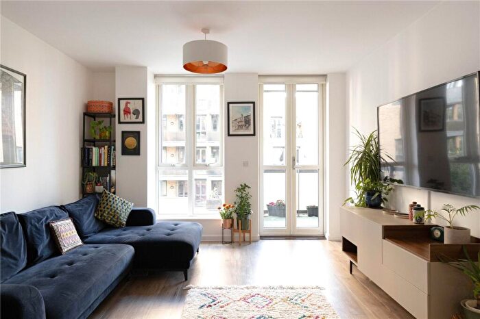2 Bedroom Apartment For Sale In Nellie Cressall Way, Bow, London, E3