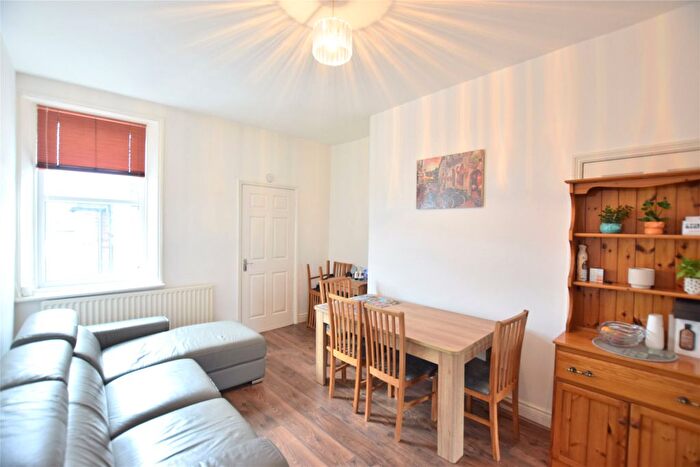 3 Bedroom Maisonette To Rent In Brinkburn Avenue, Gateshead, NE8