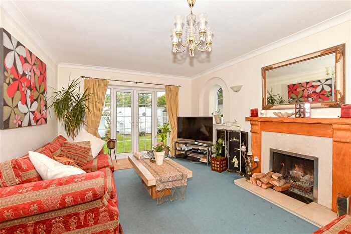 3 Bedroom Detached House For Sale In Blunts Wood Road, Haywards Heath, West Sussex, RH16