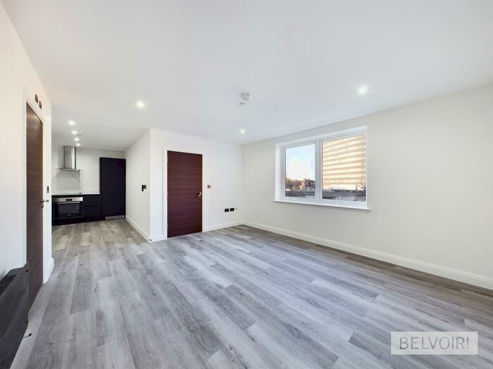 1 Bedroom Flat To Rent In Swan Court, Coventry Road, Birmingham, B26