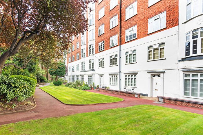 2 Bedroom Apartment To Rent In Grove End Gardens, Grove End Road, St John's Wood, London, NW8