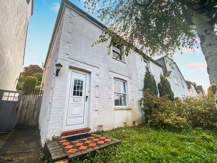 2 Bedroom Semi-Detached House To Rent In Beechwood Road, Caterham, CR3