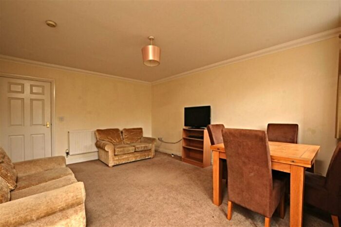 2 Bedroom Apartment To Rent In Venneit Close, Oxford, Oxfordshire, OX1