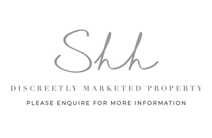 6 Bedroom Detached House For Sale In Hutton Mount, Brentwood, CM13