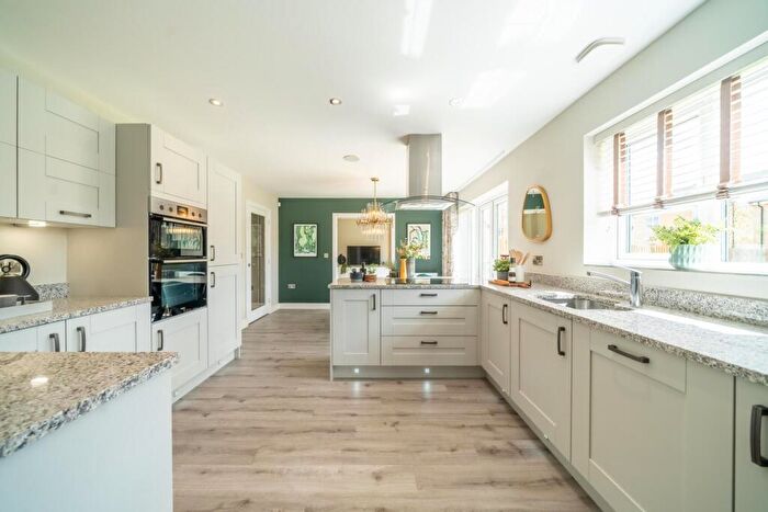 4 Bedroom Detached House For Sale In Station Road, Carlton, Selby, North Yorkshire, DN14
