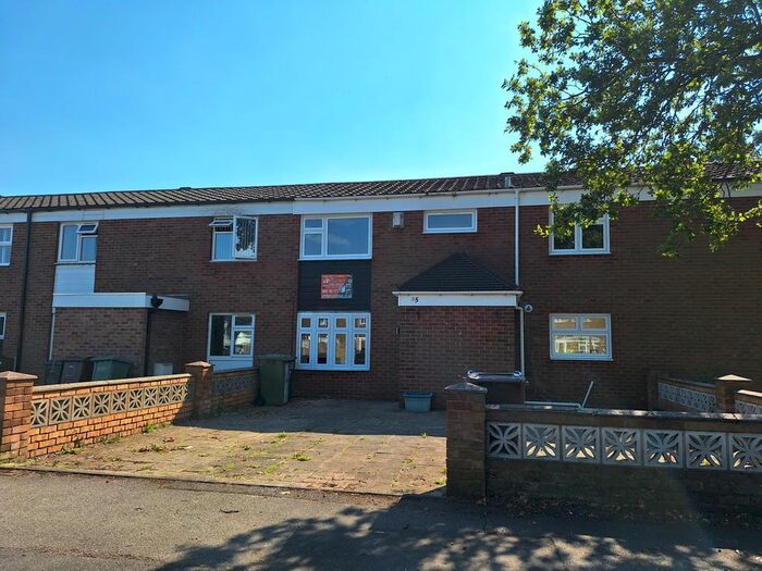 4 Bedroom Terraced House To Rent In Helmswood Drive, West Midlands, B37