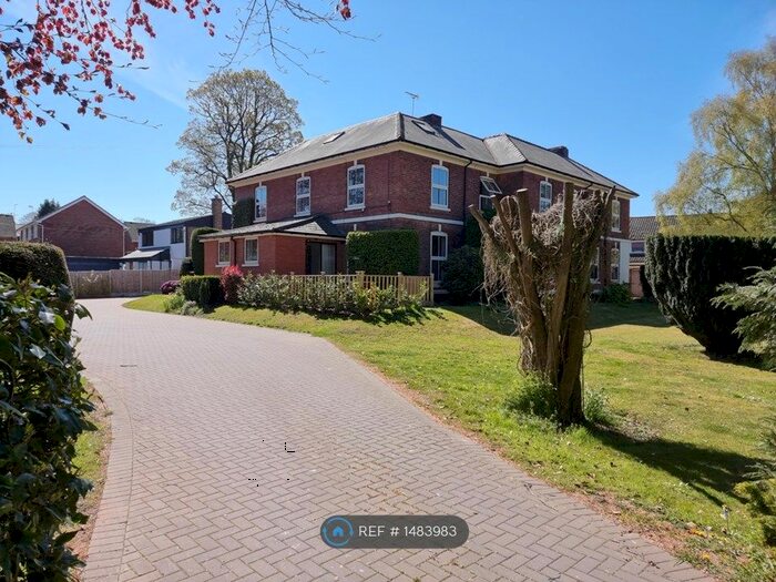 1 Bedroom Flat To Rent In Pedmore Grange, Stourbridge, DY9