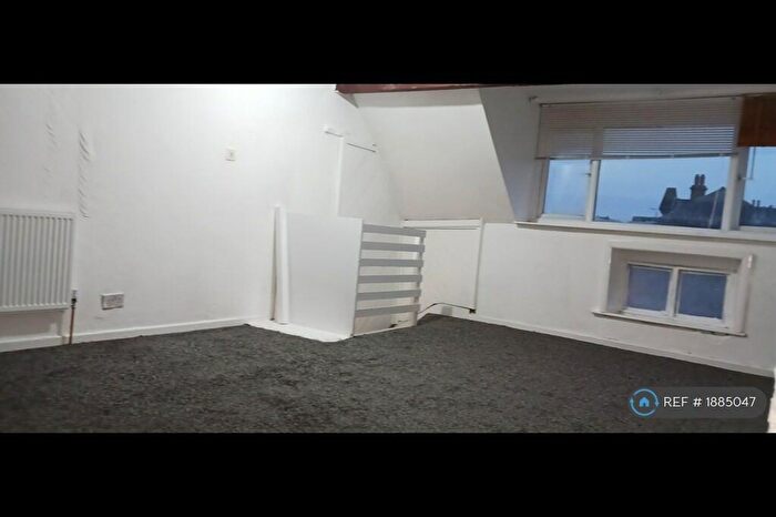 2 Bedroom Terraced House To Rent In Thackray Street, Halifax, HX2