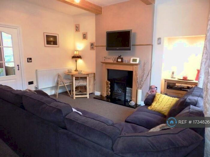 2 Bedroom Terraced House To Rent In Thorn Street, Keighley, BD22
