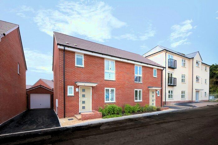 3 Bedroom Semi-Detached House To Rent In Long Leaze Road, Patchway, Bristol, BS34