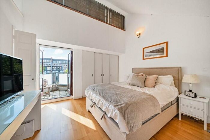 1 Bedroom Flat To Rent In Brentford End, London, TW8