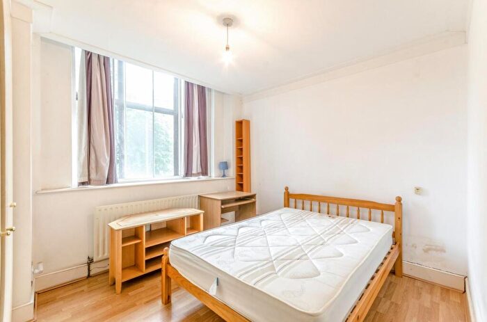 2 Bedroom Flat To Rent In Bridgewater Square, City, London, EC2Y