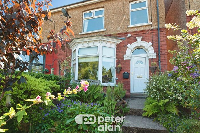 3 Bedroom End Terrace House For Sale In Fairfield Terrace, Wainfelin, Pontypool, NP4