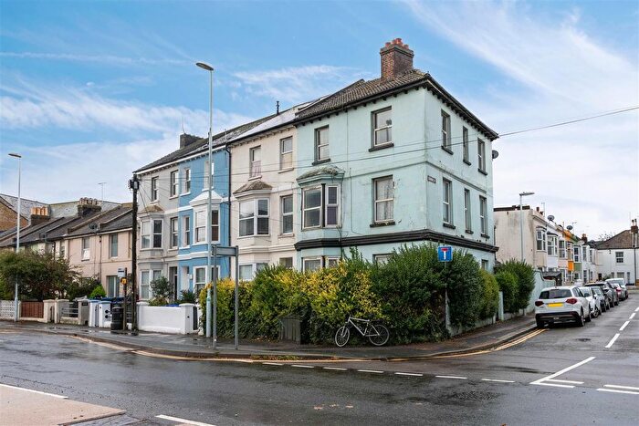 6 Bedroom Property For Sale In Teville Road, Worthing, BN11