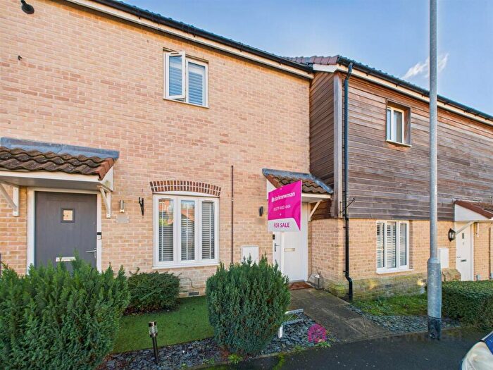 1 Bedroom Maisonette For Sale In Dray Gardens, Buntingford, SG9