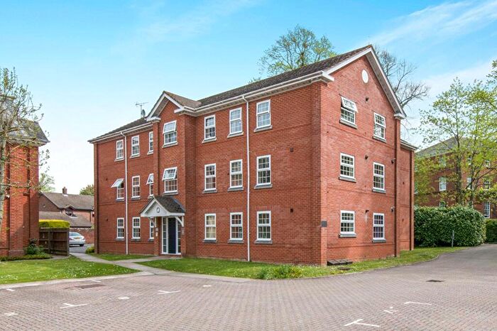 2 Bedroom Flat To Rent In Montfort Close, Romsey, SO51