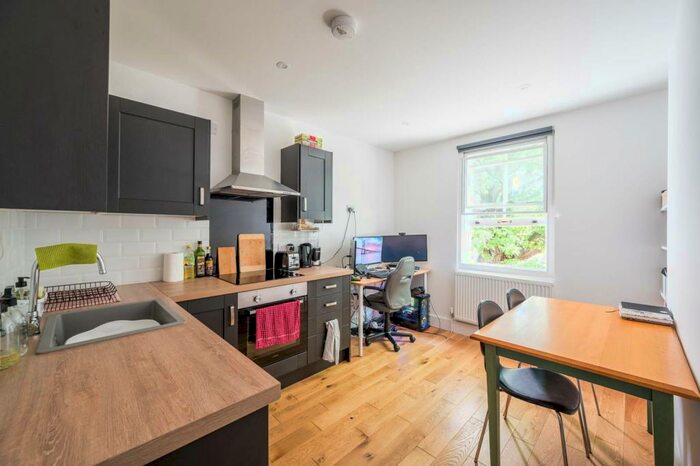 1 Bedroom Flat To Rent In Herne Hill, Herne Hill, London, SE24
