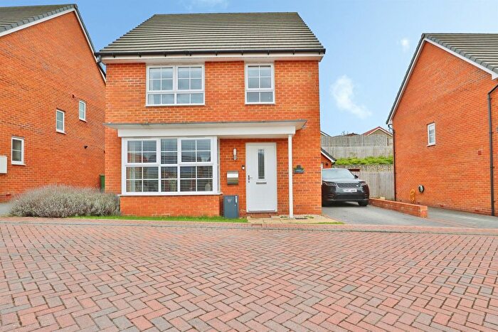 4 Bedroom Detached House For Sale In Bevin Crescent, Micklefield, Leeds, LS25