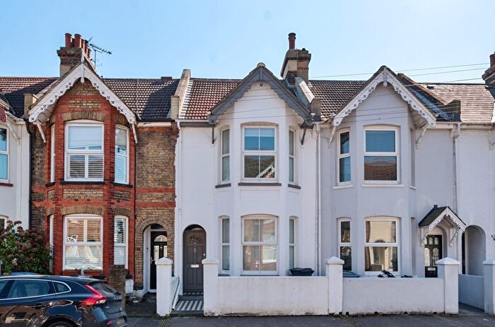 3 Bedroom Terraced House For Sale In Ravenscourt Road, Deal, CT14