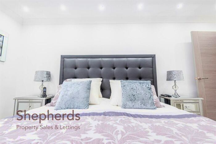 4 Bedroom Detached House For Sale In Tatsfield Avenue, Nazeing, EN9