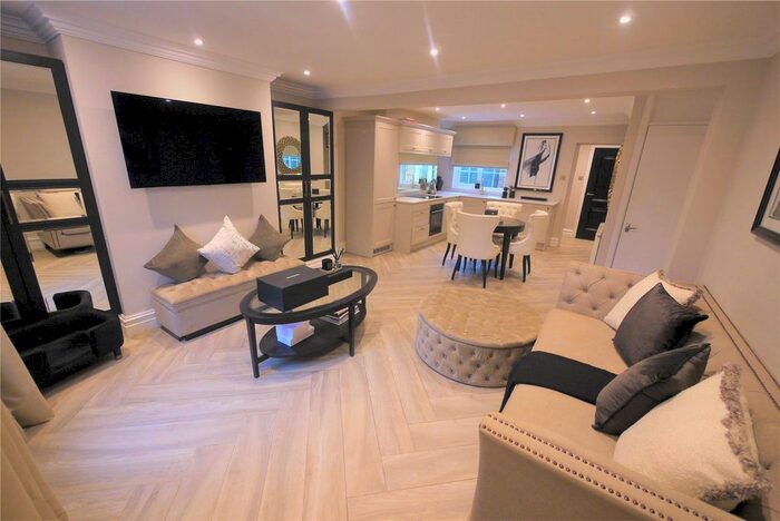 2 Bedroom Terraced House To Rent In Coptfold Road, Brentwood, CM14