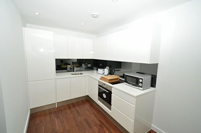 1 Bedroom Flat To Rent In Wharf Street, London, SE8