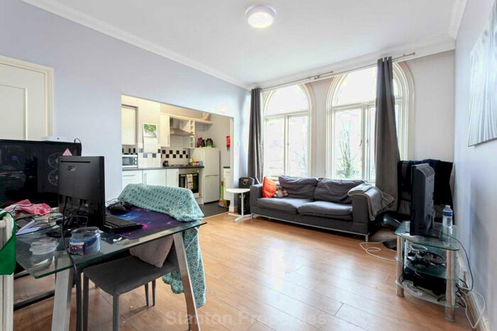 3 Bedroom Apartment To Rent In &#; Pppw, Wilmslow Road, Withington, M20