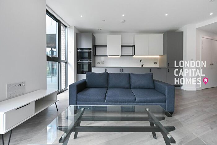 2 Bedroom Apartment To Rent In Willowbrook House, Coster Avenue London, N4